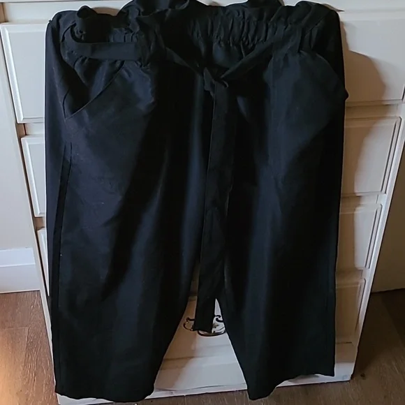 Paper Bag Style Capris - Picture 1 of 3